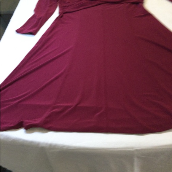 Chap’s Women’s Burgundy Dress sizes M NWT - Picture 10 of 16